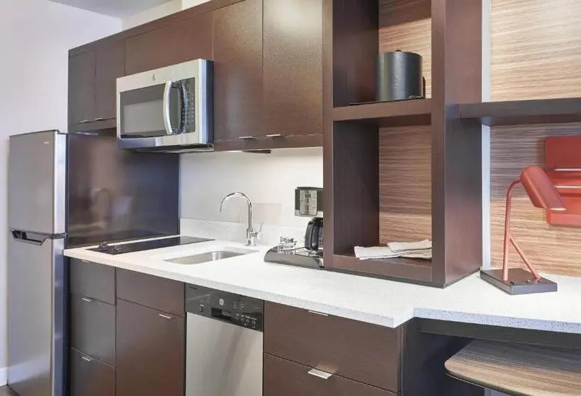 キングサイドベッドのスタンダードワンルーム, Towneplace Suites By Marriott Medicine Hat