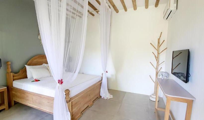 Номер Deluxe, Arya Boutique Resort