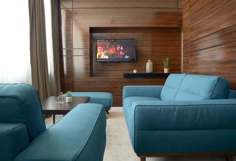 استودیوی لوکس, Nb Hotel&spa