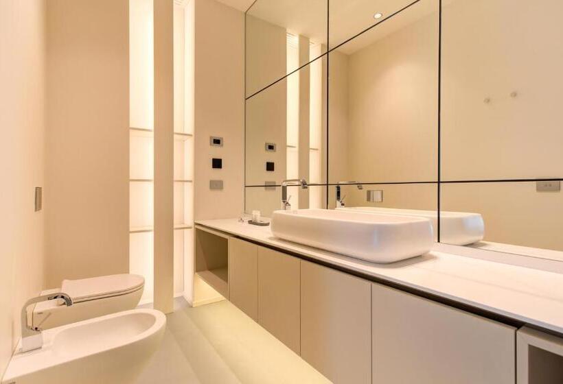 סוויטת ג'וניור, Villa Italia