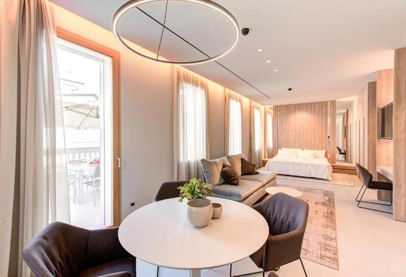 דירת חדר סופריור, Villa Italia