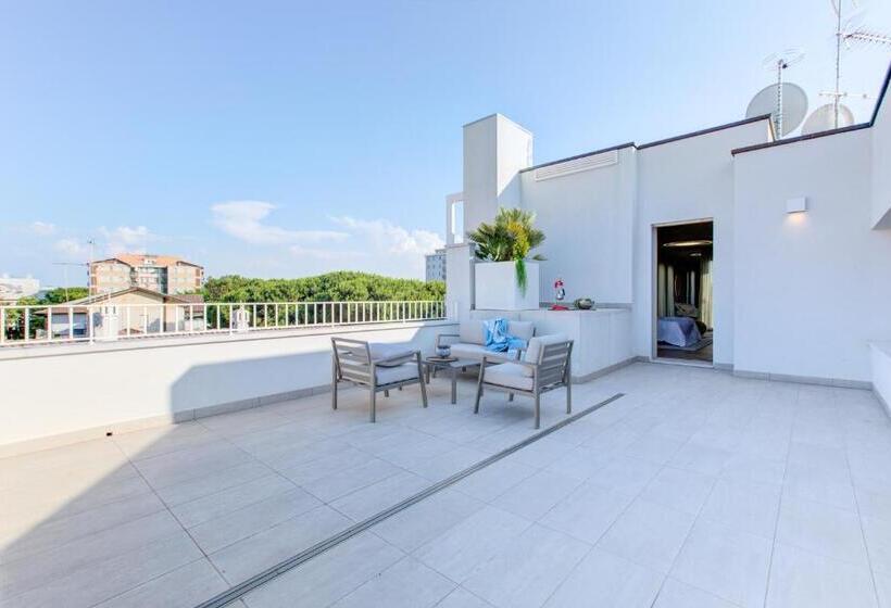 דירת חדר, Villa Italia