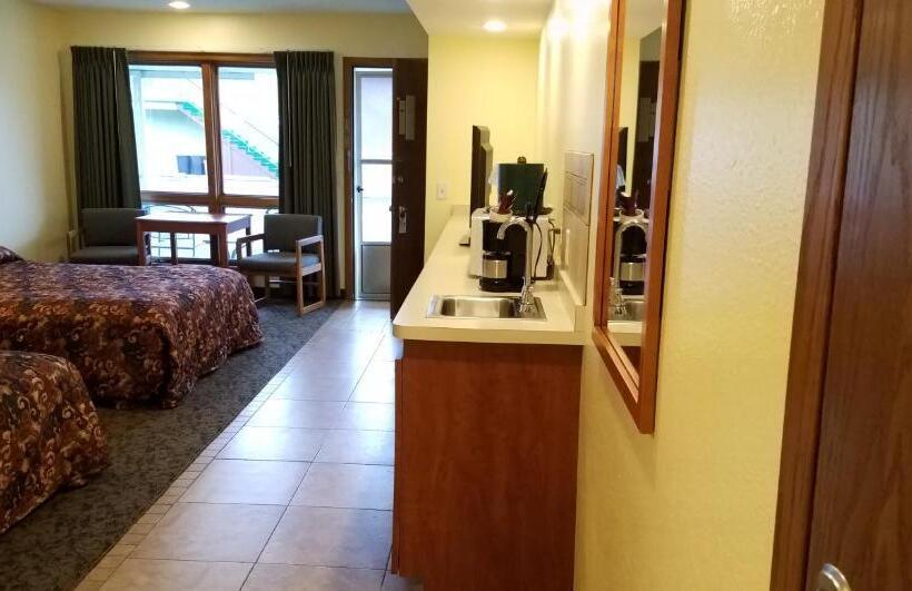 标准间, Black Hawk Motel & Suites