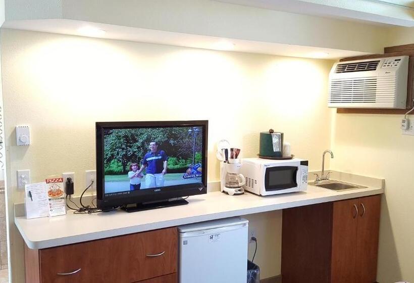 חדר סטנדרט עם מיטת קינג, Black Hawk Motel & Suites