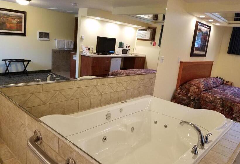 带大床的标准间, Black Hawk Motel & Suites