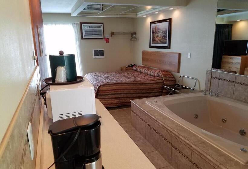 带大床的标准间, Black Hawk Motel & Suites