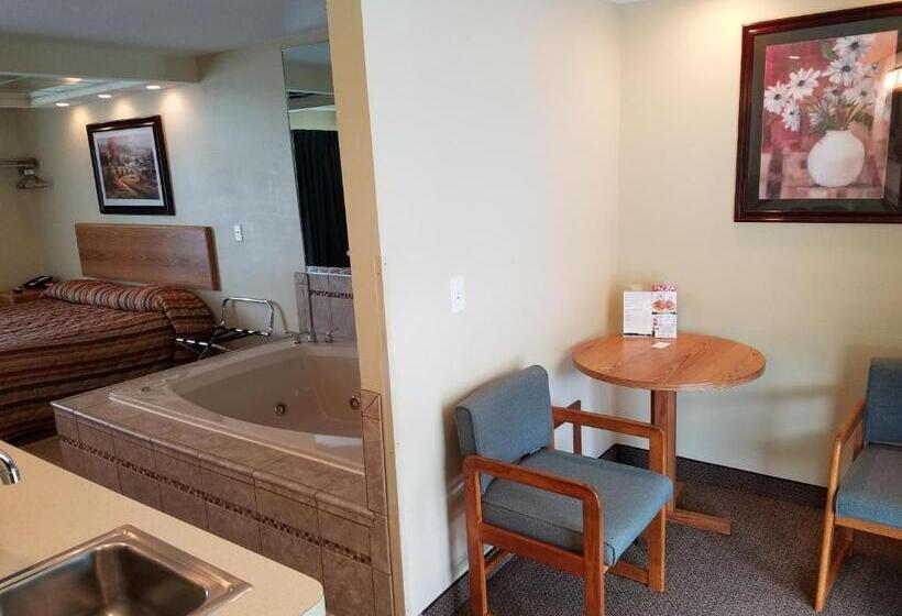 חדר סטנדרט עם מיטת קינג, Black Hawk Motel & Suites