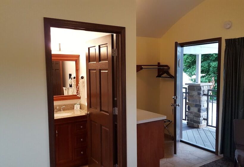 带特大床的标准间, Black Hawk Motel & Suites