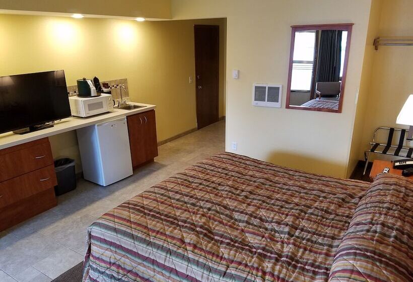 带大床的标准间, Black Hawk Motel & Suites