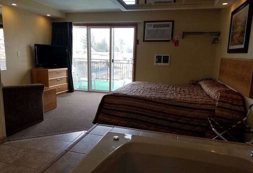 带大床的标准间, Black Hawk Motel & Suites