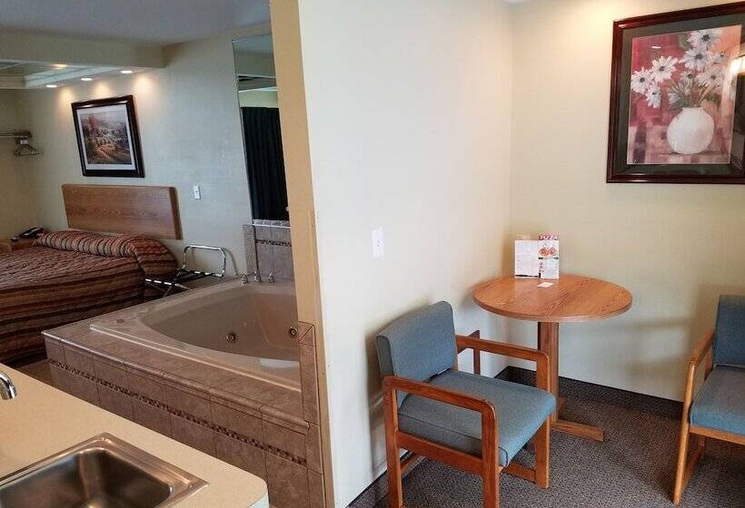 带大床的标准间, Black Hawk Motel & Suites