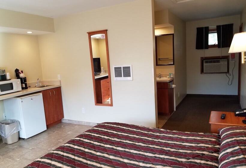 带特大床的标准间, Black Hawk Motel & Suites