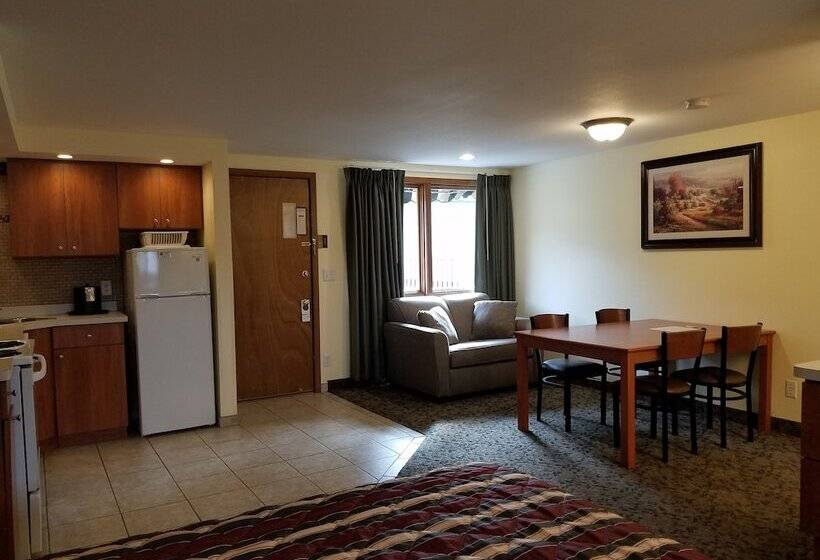 带特大床的标准间, Black Hawk Motel & Suites