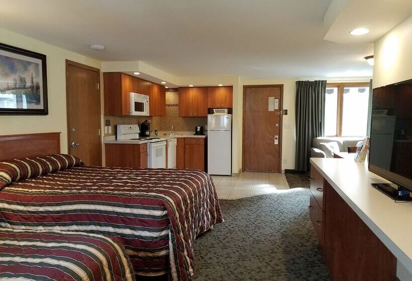 带特大床的标准间, Black Hawk Motel & Suites