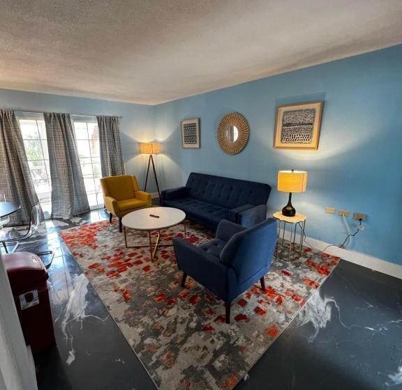 شقة غرفة واحدة مطلة على حمام السباحة, Breezy Palms Resort