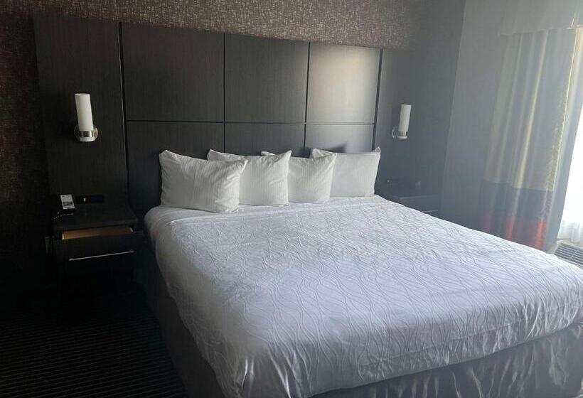 סוויטת אקזקיוטיב, עם מיטת קינג, Best Western Plus Rama Inn & Suites