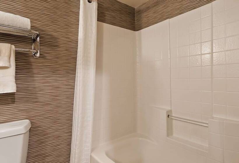 סוויטה, Best Western Plus Rama Inn & Suites