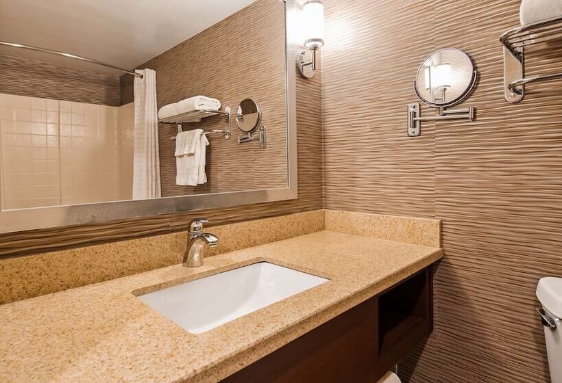 סוויטה, Best Western Plus Rama Inn & Suites