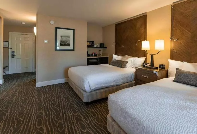 اتاق استاندارد با 2 تخت دوبل, Best Western Plus Stevenson Manor
