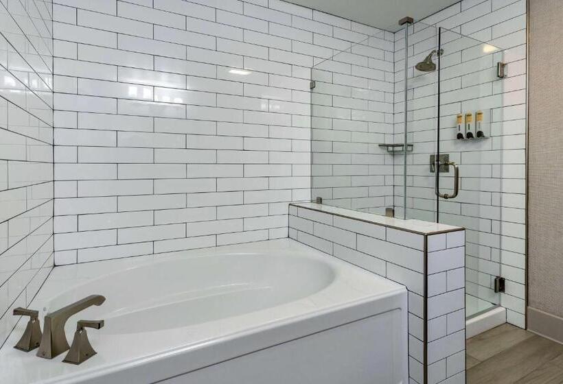 Номер Стандарт 2 Двуспальные Кровати, Best Western Plus Stevenson Manor