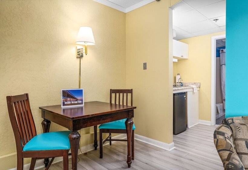 سوئیت با تخت بزرگ, Cayman Suites