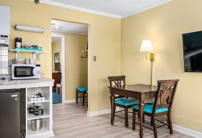 スイート, Cayman Suites
