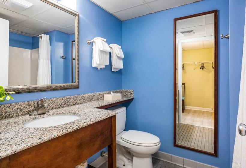 سوییت, Cayman Suites