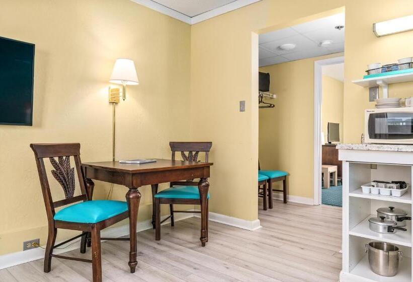 バルコニー付スイート, Cayman Suites