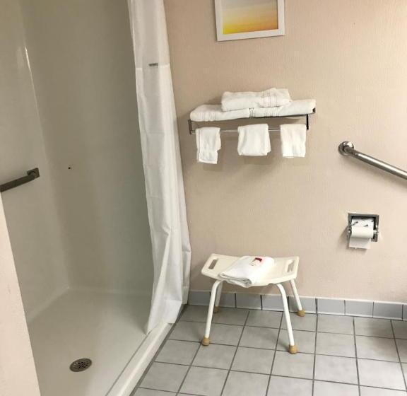 장애인을 위한 킹사이즈 침대 스탠다드 룸, Days Inn By Wyndham Panama City