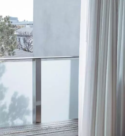 اتاق لوکس با تخت بزرگ, Sirtaj   Beverly Hills