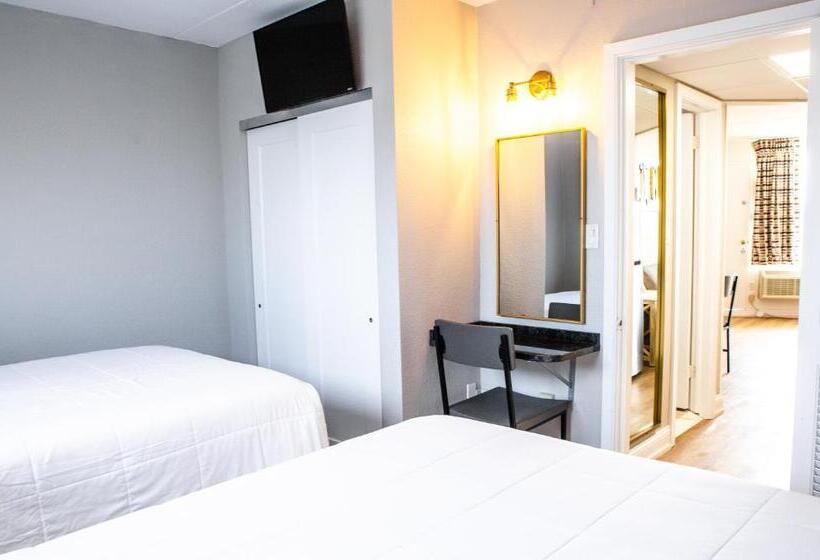 2 Bedrooms Suite Sea View, Bristol Plaza Resort Motel