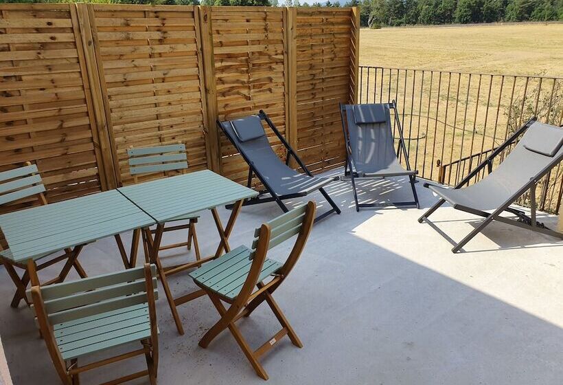 スタンダードトリプルルーム, Domaine Les Bayles   Chambres D Hôtes