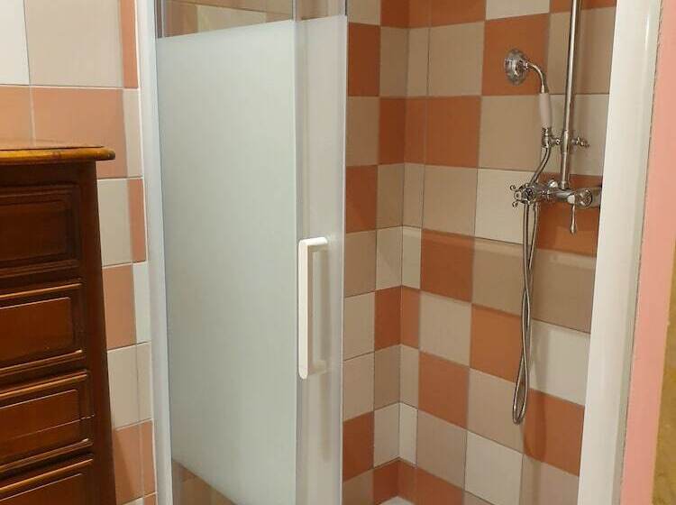 ファミリールーム, Domaine Les Bayles   Chambres D Hôtes