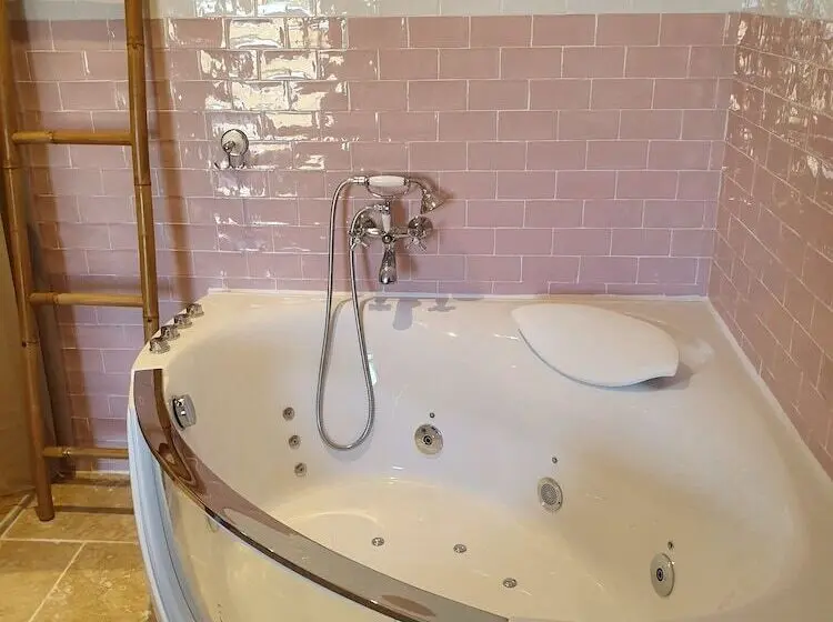 Perhehuone, Domaine Les Bayles Chambres D Hôtes