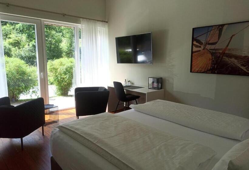 חדר אקונומי, Motelplushotel Biggeseefront