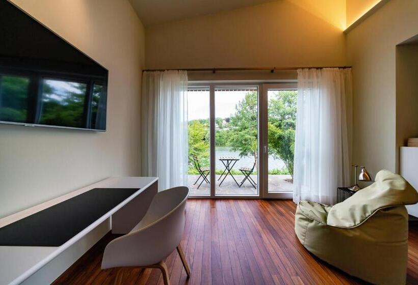 חדר סטנדרט נוף לאגם, Motelplushotel Biggeseefront