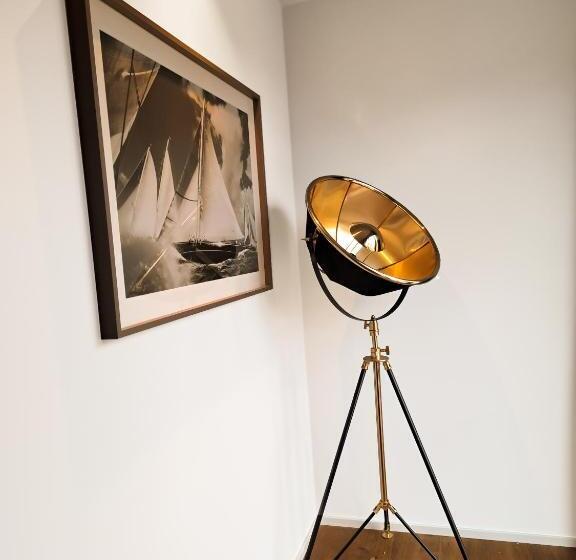 חדר משפחתי, Motelplushotel Biggeseefront