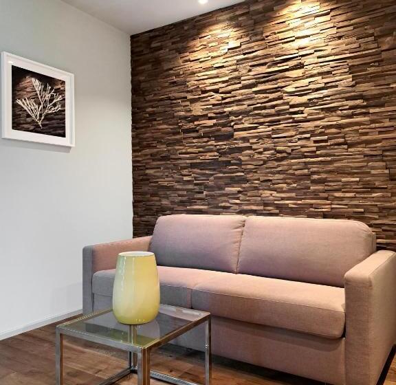 חדר משפחתי, Motelplushotel Biggeseefront