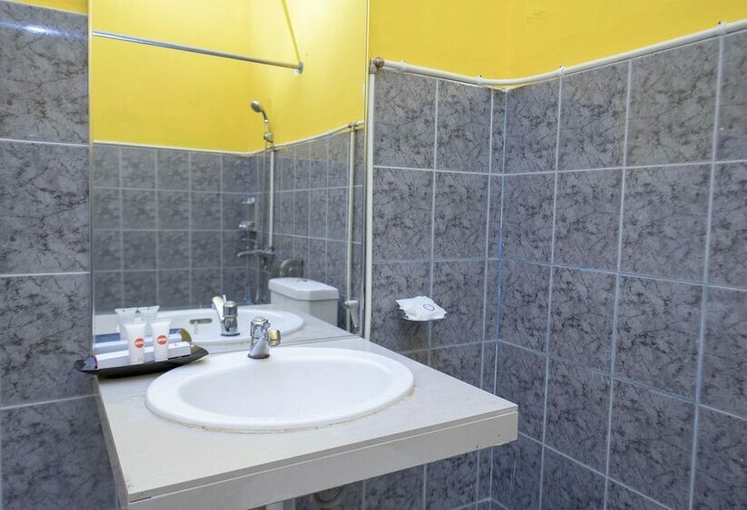 Номер Deluxe, Oyo 1164 Edotel Smkn 2 Tanjung Pinang