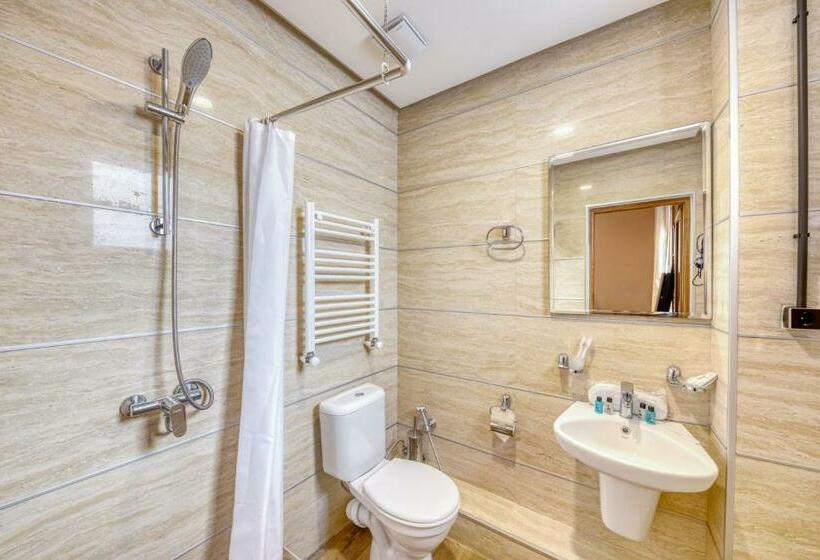 غرفة قياسية, Alpine Castle