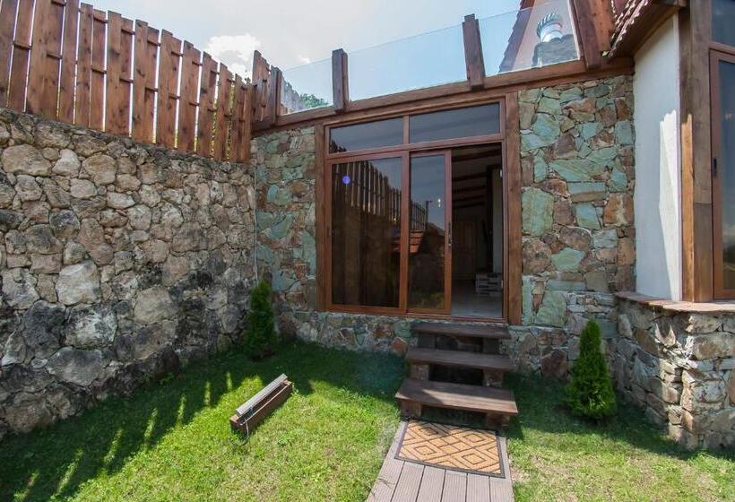 غرفة ديلوكس, Alpine Castle