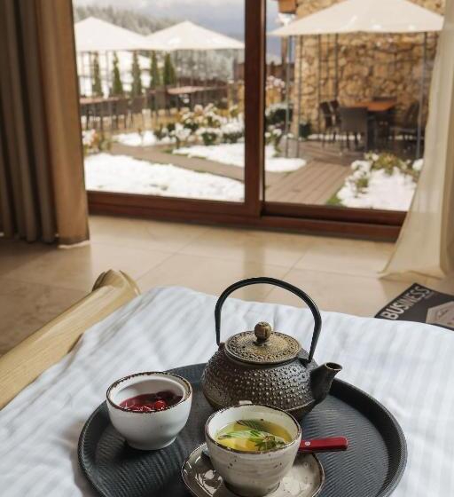 غرفة ديلوكس, Alpine Castle