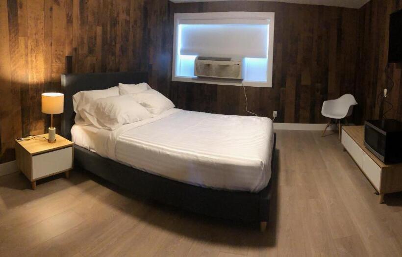 غرفة قياسية, Camrose Le Chateau