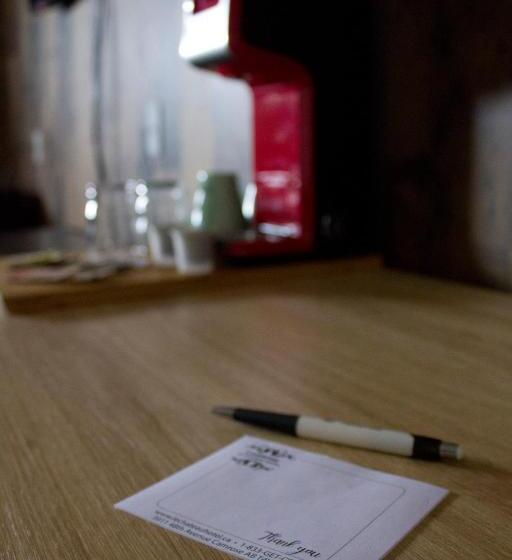 جناح جونيور, Camrose Le Chateau