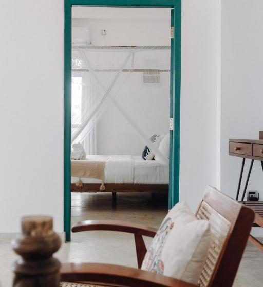 家庭海景房, Lighthouse Ahangama