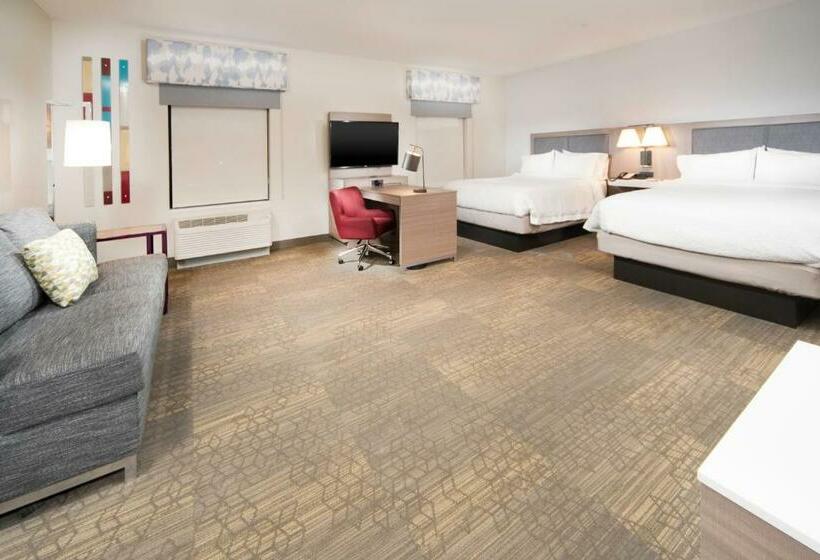 استودیوی استاندارد, Hampton Inn & Suites Santa Maria