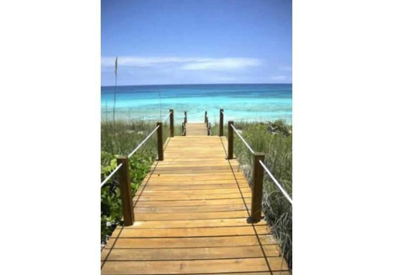 اتاق لوکس با بالکن و چشم‌انداز دریا, St Francis Resort