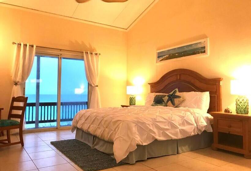 اتاق لوکس با بالکن و چشم‌انداز دریا, St Francis Resort