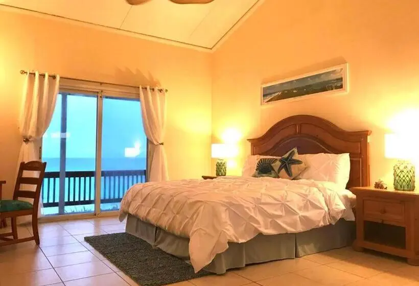 اتاق لوکس با بالکن و چشم‌انداز دریا, St Francis Resort