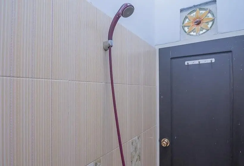 Standard-huone, Reddoorz Syariah Near Ramayana Mall Tarakan